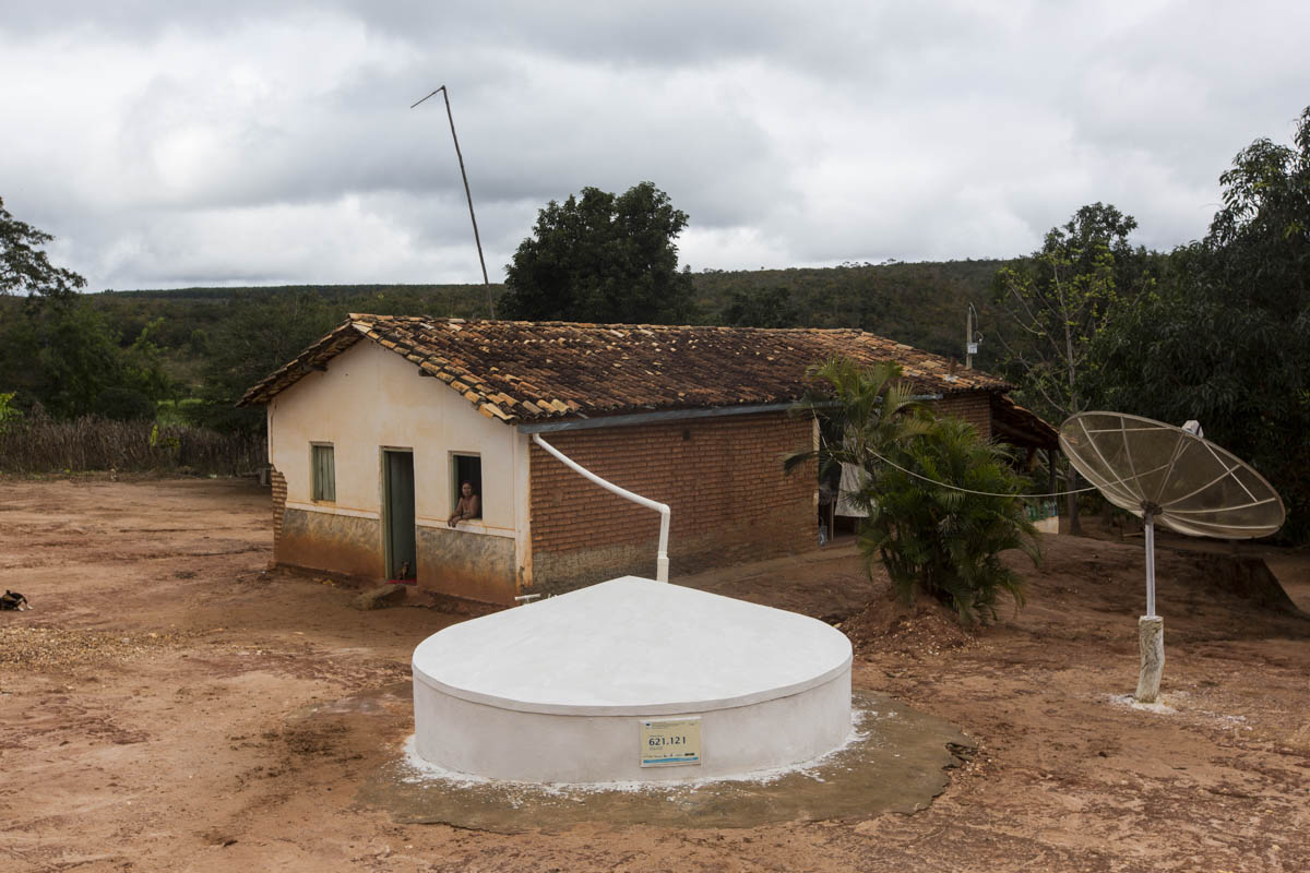 As cisternas de água para consumo humano contribuem para o saneamento rural | Foto: Léo Drumond/Arquivo ASACom