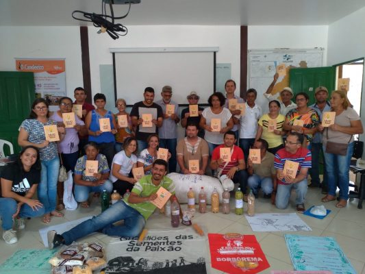 Representantes de 60 Bancos de Sementes comunitários de 13 municípios do território da Borborema na Paraíba