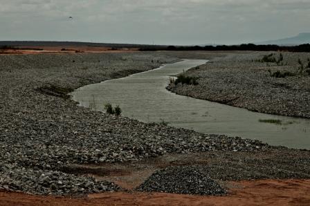 O rio São Francisco está com apenas 900 m3/s no lugar que mais tem água | Foto: Bruno Morais